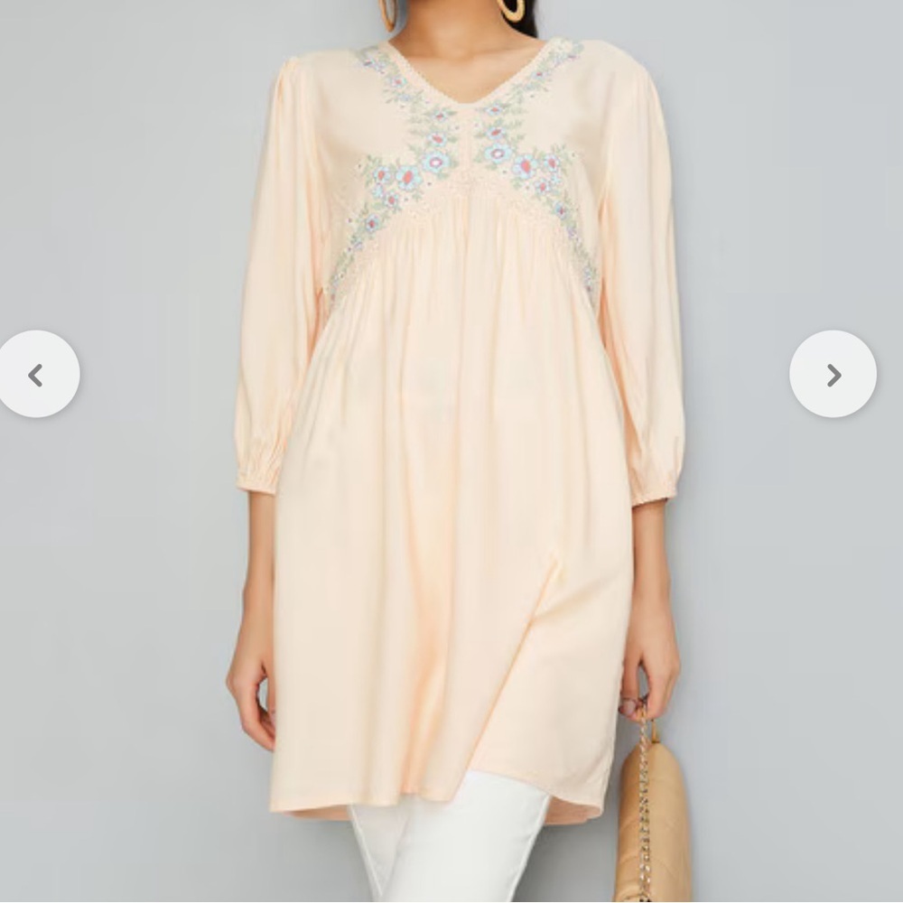 MAX floral embroidered Boho tunic V cleavage 3/4 sleeves‎ peach Top Sz L (14)